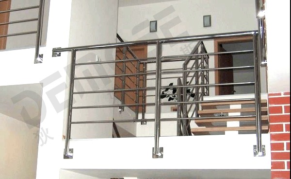 安装家庭阳台护栏大概要多少钱？